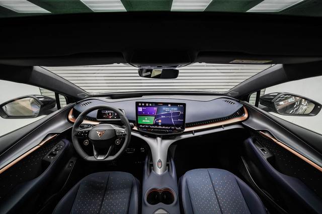 Cupra Tavascan 77 kWh 4Drive VZ Adrenalin - LAGER 
