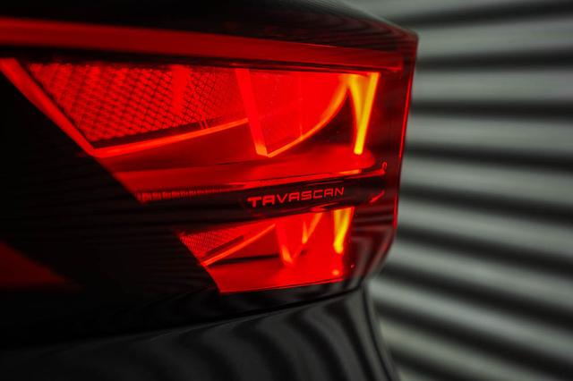 Cupra Tavascan 77 kWh 4Drive VZ Adrenalin - LAGER 