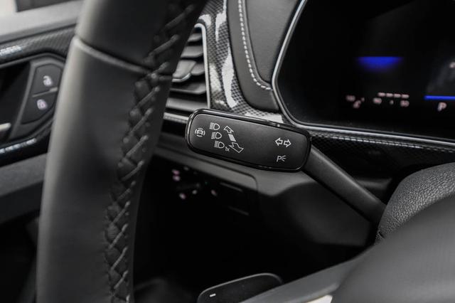 Volkswagen T-Cross 1,0 TSI DSG R-Line - LAGER 