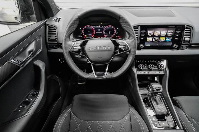 Skoda Karoq 2,0 TDI DSG 4x4 Sportline - LAGER 