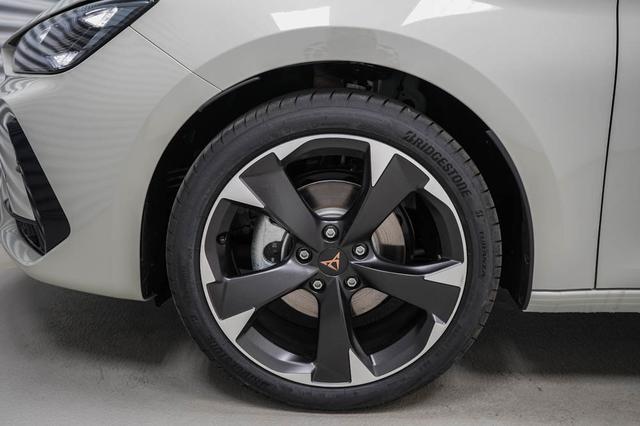 Cupra Leon Sportstourer ST 1,5 eTSI DSG Kombi - LAGER 