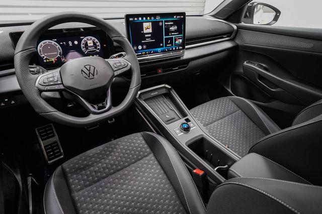T-Roc neuer 1,5 eTSI DSG R-Line - LAGER 