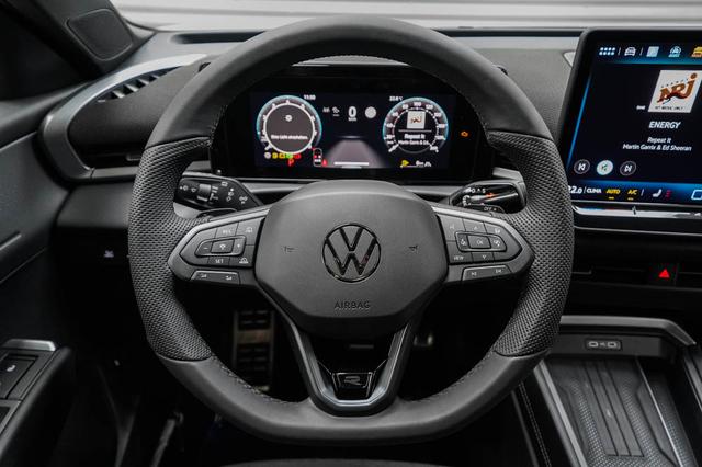 T-Roc neuer 1,5 eTSI DSG R-Line - LAGER 