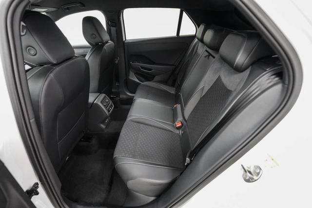 T-Roc neuer 1,5 eTSI DSG R-Line - LAGER 