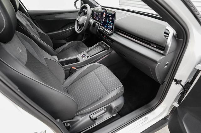T-Roc neuer 1,5 eTSI DSG R-Line - LAGER 