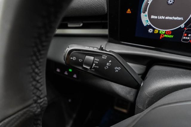 T-Roc neuer 1,5 eTSI DSG R-Line - LAGER 