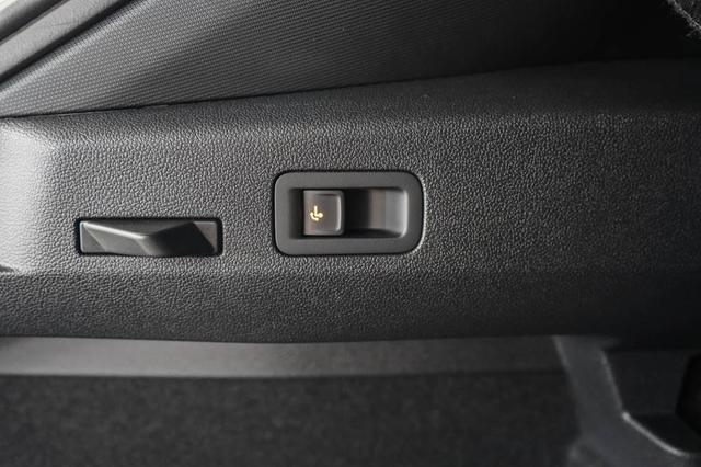 T-Roc neuer 1,5 eTSI DSG R-Line - LAGER 