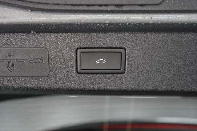 T-Roc neuer 1,5 eTSI DSG R-Line - LAGER 