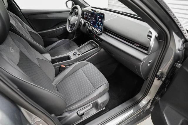 T-Roc neuer 1,5 eTSI DSG R-Line - LAGER 