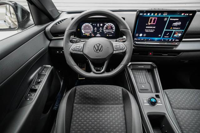 T-Roc neuer 1,5 eTSI DSG R-Line - LAGER 