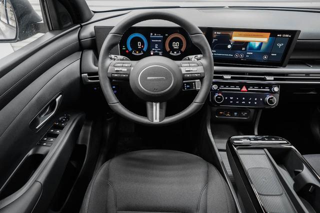 Hyundai TUCSON 1,6 T HEV AT Black Line - LAGER 