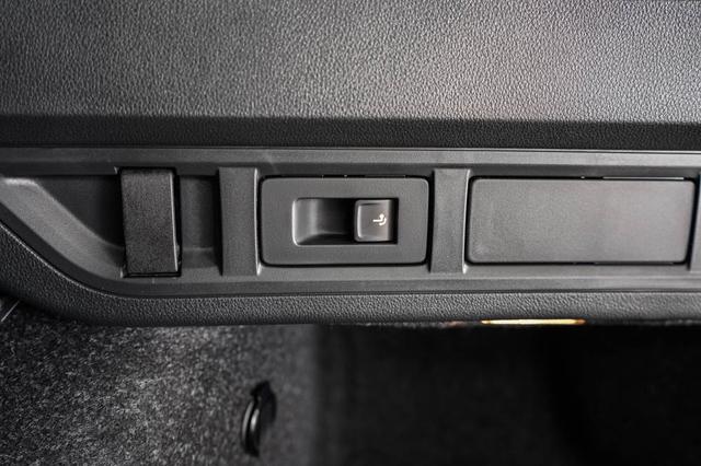 Skoda Octavia Combi Kombi 2,0 TDI DSG Selection - LAGER 