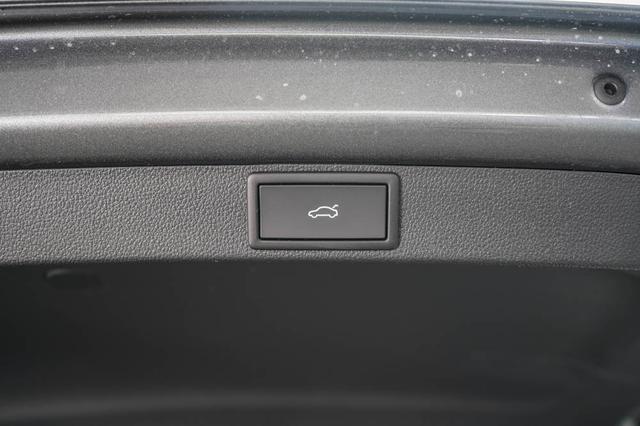 Skoda Octavia Combi Kombi 2,0 TDI DSG Selection - LAGER 