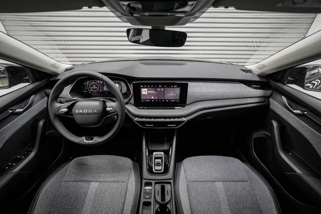 Octavia Combi Kombi 1,5 TSI mHEV DSG Selection A -LAG. 