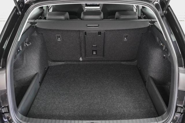 Octavia Combi Kombi 1,5 TSI mHEV DSG Selection A -LAG. 
