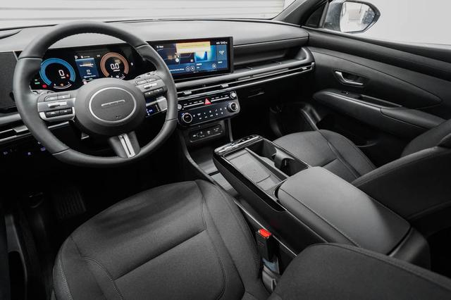 Hyundai TUCSON 1,6 T HEV AT Black Line - LAGER 