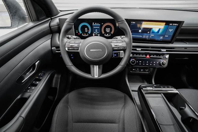 Hyundai TUCSON 1,6 T HEV AT Black Line - LAGER 