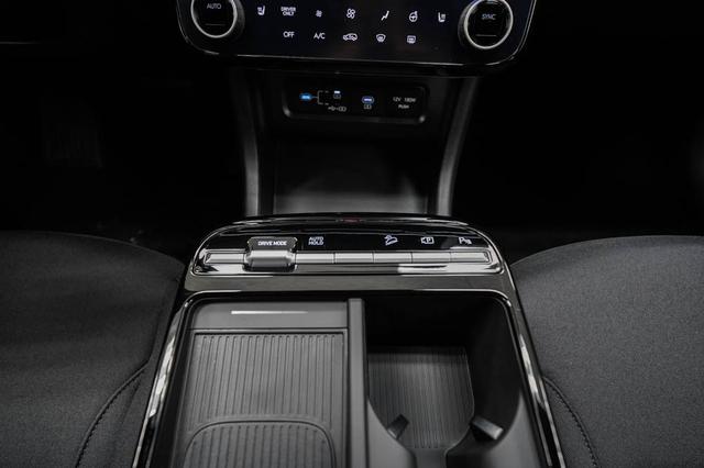 Hyundai TUCSON 1,6 T HEV AT Black Line - LAGER 