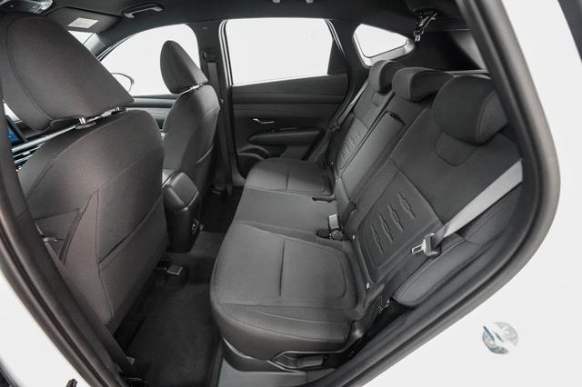 Hyundai TUCSON 1,6 T HEV AT Black Line - LAGER 