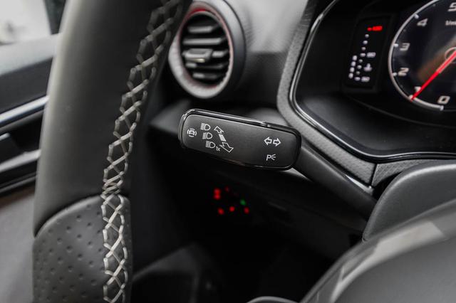 Arona neues Modell 1,5 TSI DSG FR, AHK abn -LAG. 