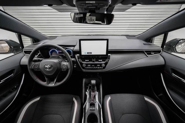 Toyota Corolla Touring Sports Sport 2,0 Hybrid GR -LAG. 