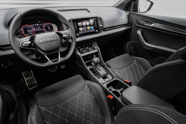 Skoda Karoq 1,5 TSI DSG Sportline - LAGER 