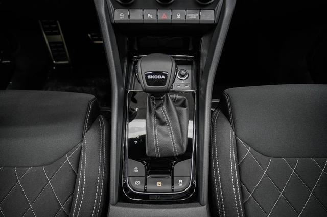 Skoda Karoq 1,5 TSI DSG Sportline - LAGER 