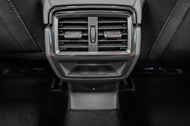 Skoda Karoq 1,5 TSI DSG Sportline - LAGER 