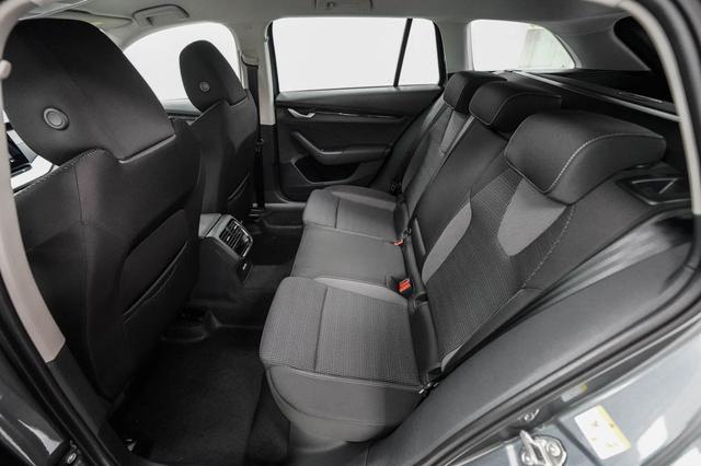 Skoda Octavia Combi Kombi 1,5 TSI mHEV DSG Selection - LAGER 