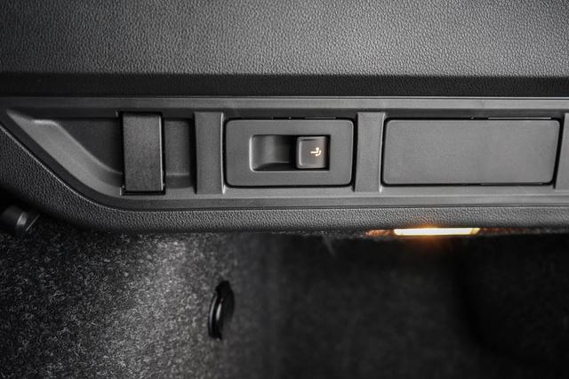 Skoda Octavia Combi Kombi 1,5 TSI mHEV DSG Selection - LAGER 