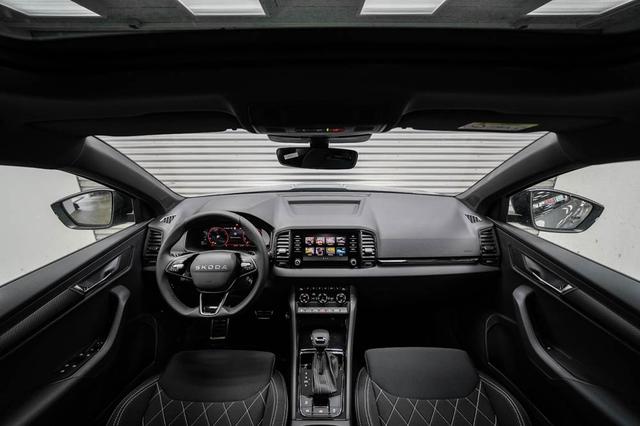 Skoda Karoq 1,5 TSI DSG Sportline - LAGER 