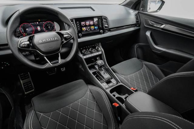 Skoda Karoq 2,0 TDI DSG 4x4 Sportline - LAGER 