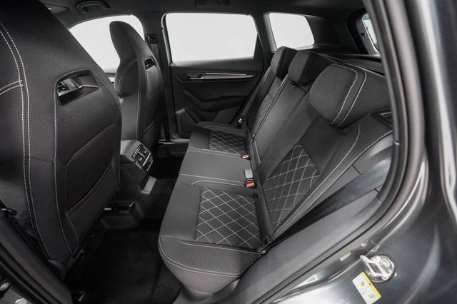 Skoda Karoq 2,0 TDI DSG 4x4 Sportline - LAGER 