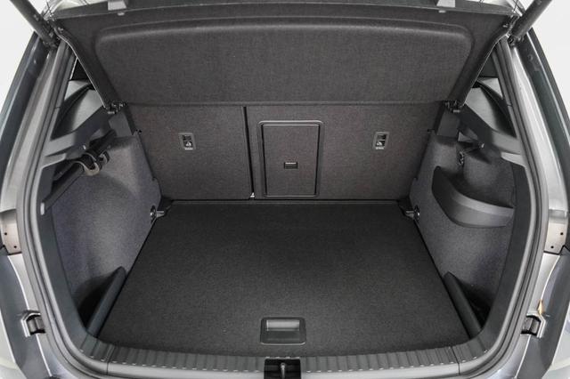 Skoda Karoq 2,0 TDI DSG 4x4 Sportline - LAGER 