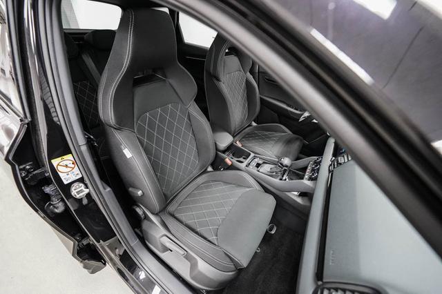 Karoq 2,0 TSI DSG 4x4 Sportline - LAGER 