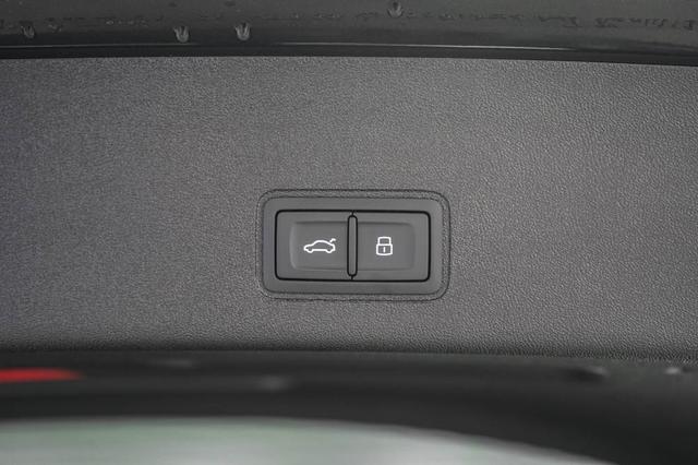 Audi Q3 1,5 eTFSI S tronic Basic - LAGER 
