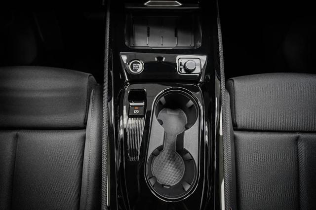 Q3 2,0 TFSI S tronic quattro Basic - LAGER 