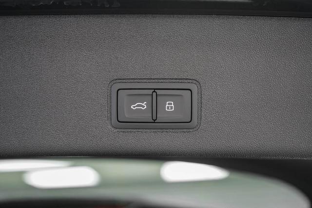 Q3 2,0 TFSI S tronic quattro Basic - LAGER 