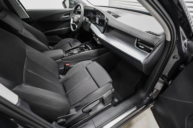 Q3 2,0 TFSI S tronic quattro Basic - LAGER 