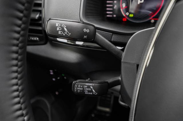 Skoda Karoq 1,5 TSI DSG Sportline - LAGER 