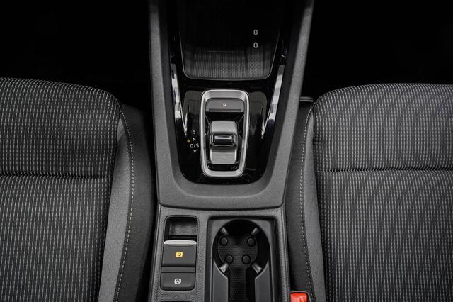 Skoda Octavia Combi Kombi 1,5 TSI mHEV DSG Selection - LAGER 