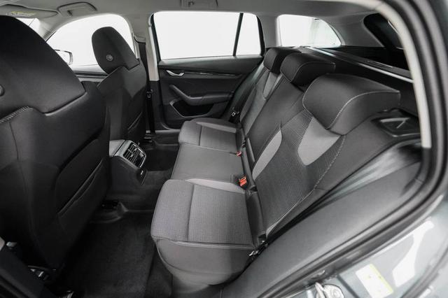 Skoda Octavia Combi Kombi 1,5 TSI mHEV DSG Selection - LAGER 