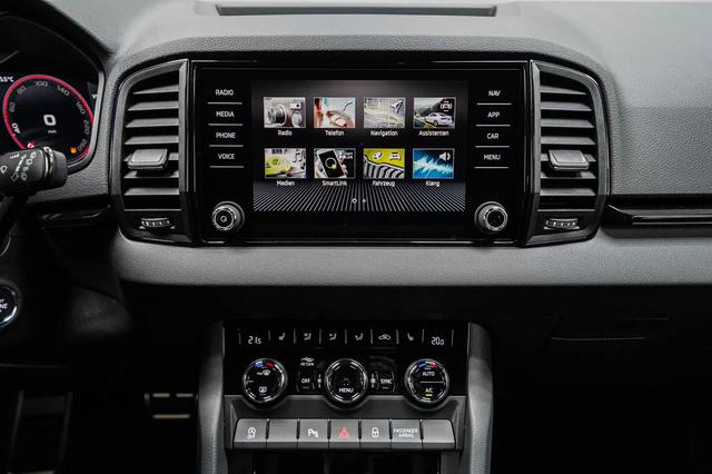 Skoda Karoq 2,0 TSI DSG 4x4 Sportline - LAGER 