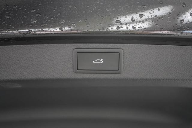 Skoda Karoq 2,0 TSI DSG 4x4 Sportline - LAGER 