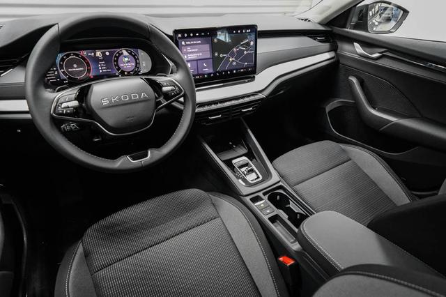 Skoda Octavia Combi Kombi 2,0 TDI DSG Selection - LAGER 