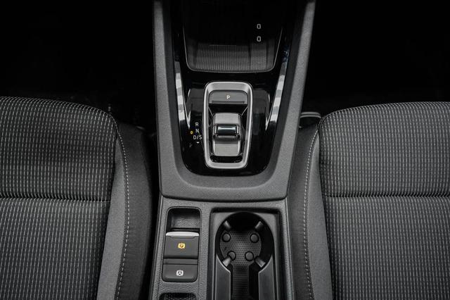 Skoda Octavia Combi Kombi 2,0 TDI DSG Selection - LAGER 
