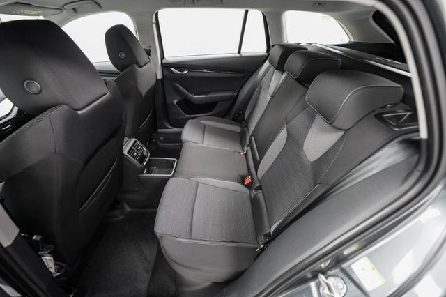 Skoda Octavia Combi Kombi 2,0 TDI DSG Selection - LAGER 