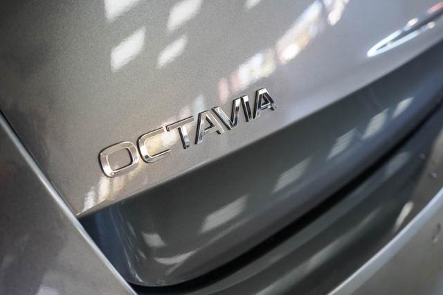 Skoda Octavia Combi Kombi 2,0 TDI DSG Selection - LAGER 