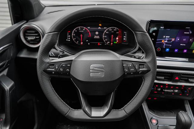 Seat Arona neues Modell 1,5 TSI DSG FR - LAGER 