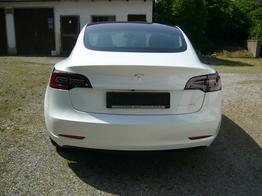 Tesla Model 3 Long Range AWD Allrad Dualmotor (366 KW/498 PS) Wärmepumpe, Standheizung und Kühlung, Navi, 360° Kamera, PDC vone u. hinten, 18 Zoll Aluräder 